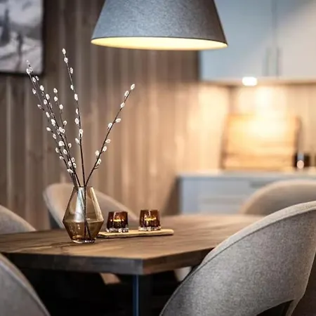 Cozy In & Out Apartment *